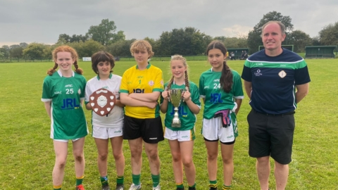 Tara girls on the London U14 Féile teams